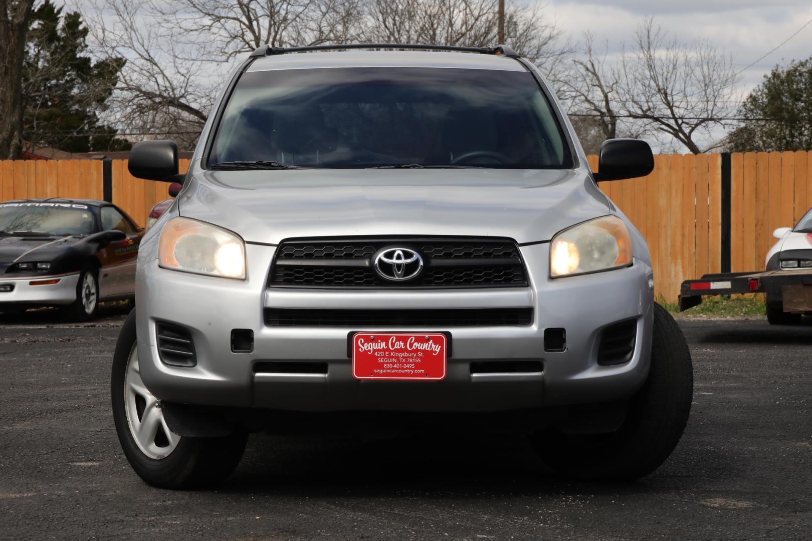 2010 SILVER TOYOTA RAV4 Base I4 2WD (2T3ZF4DV0AW) with an 2.4L L4 DOHC 16V engine, 4-SPEED AUTOMATIC transmission, located at 420 E. Kingsbury St., Seguin, TX, 78155, (830) 401-0495, 29.581060, -97.961647 - Photo#1